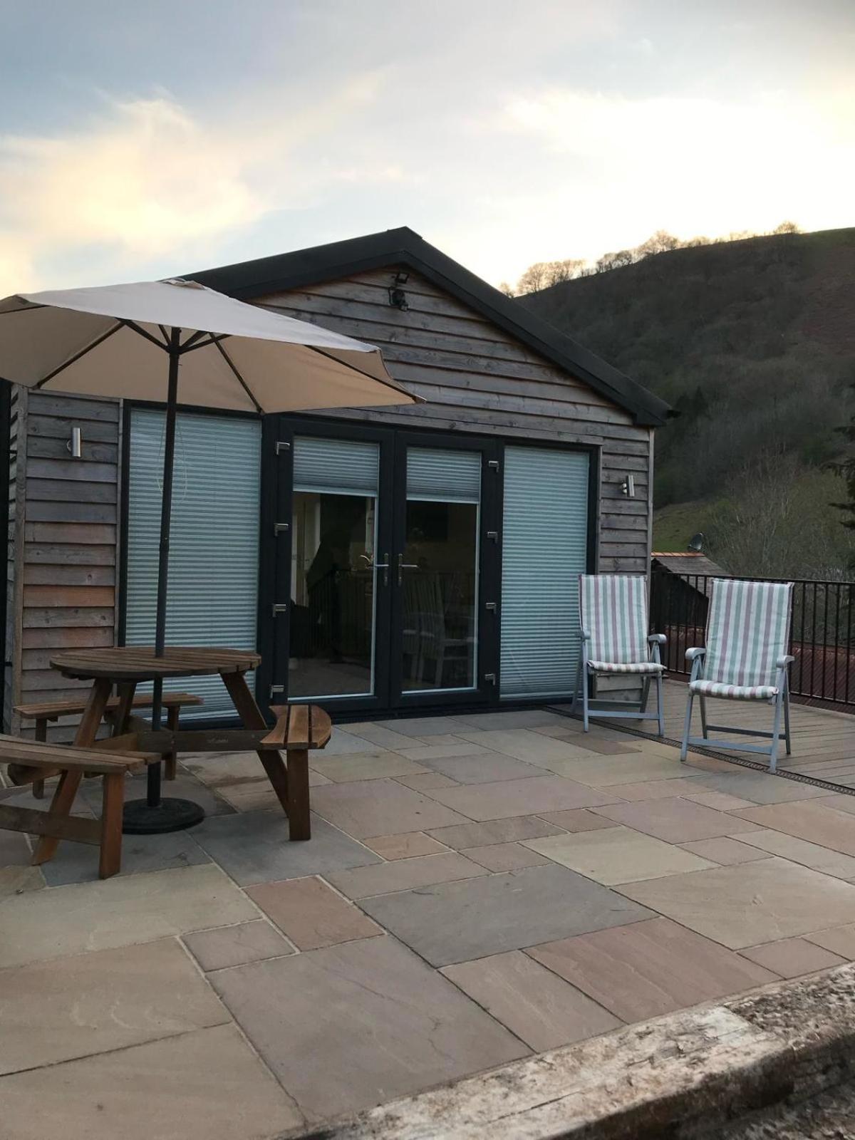 The Lodge Llangollen Eksteriør bilde